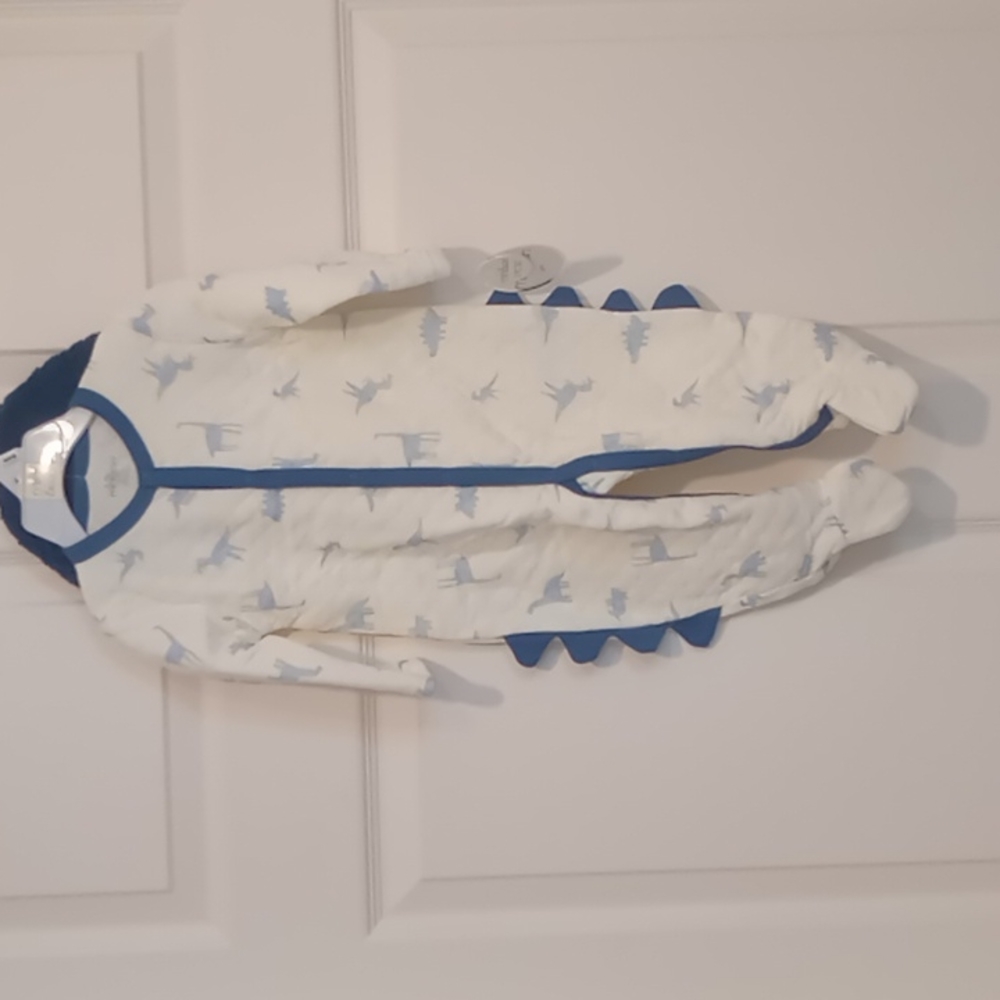 Off-white & Blue Dino Quilted Footie and Hat New with Tags size 6-9 months
